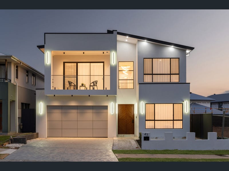 35 ON DISPLAY - Home Design Variant